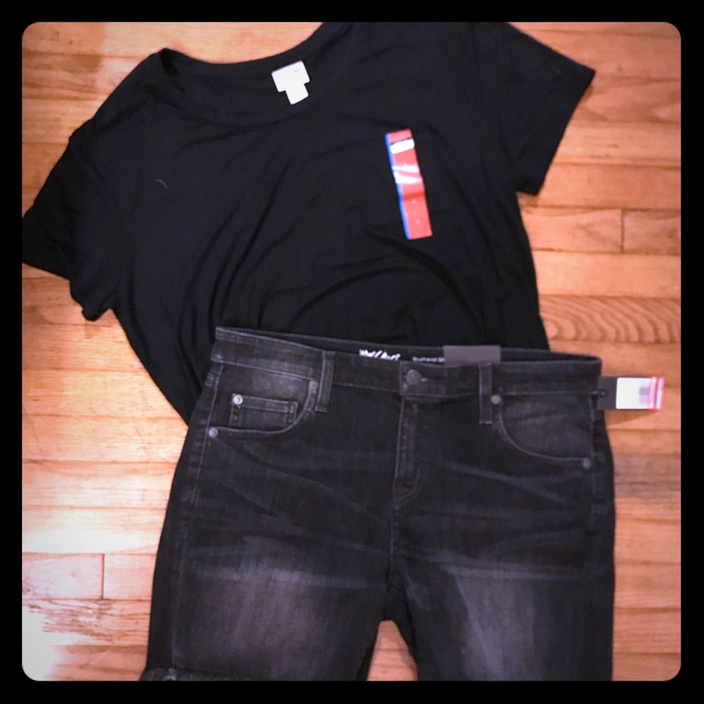 2piece Black LooseFit Blouse & Denim ripped Shorts